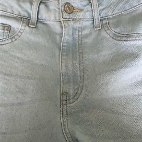 Shorts - Picture 3 of 3